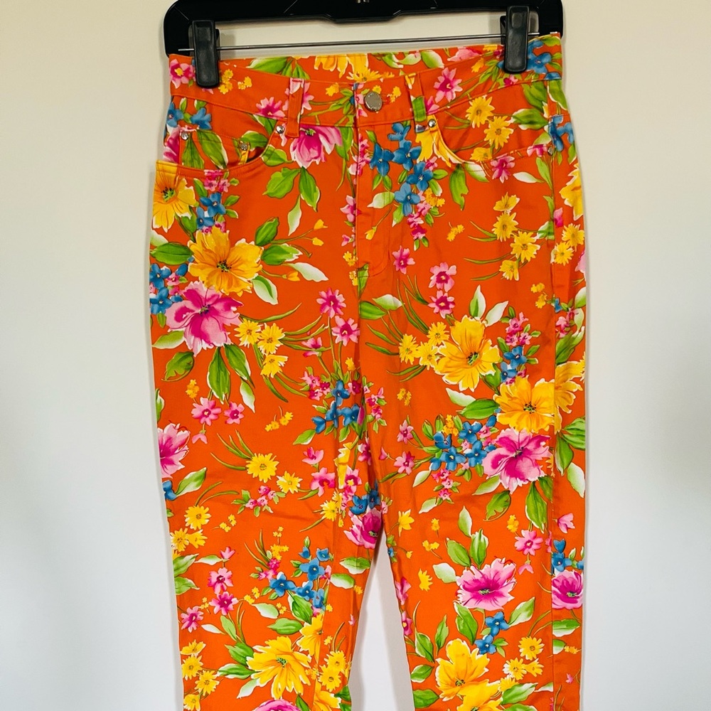 Jones New York Capri size 4 ! 2 pocket in the front and in the back